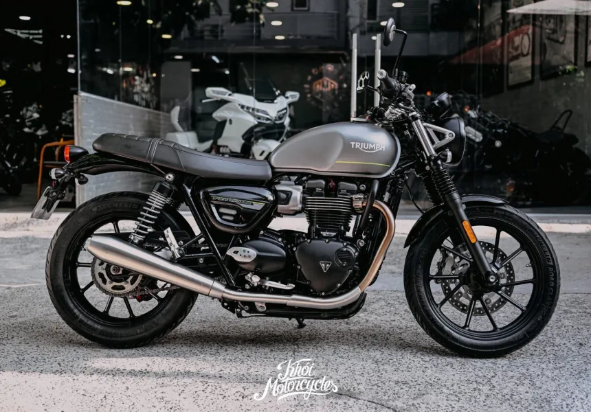 Triumph Speed Twin 900cc 2023 odo 14k km