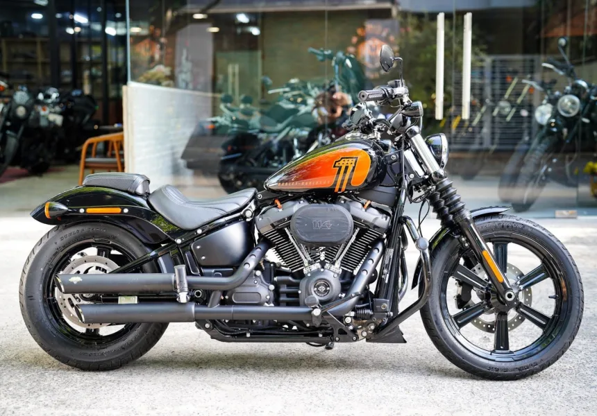 Harley Davidson Softail Street Bob 2022 odo 3k miles