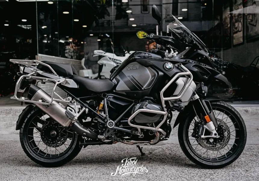 BMW R1250 GSA Triple Black 2023 odo 18k km