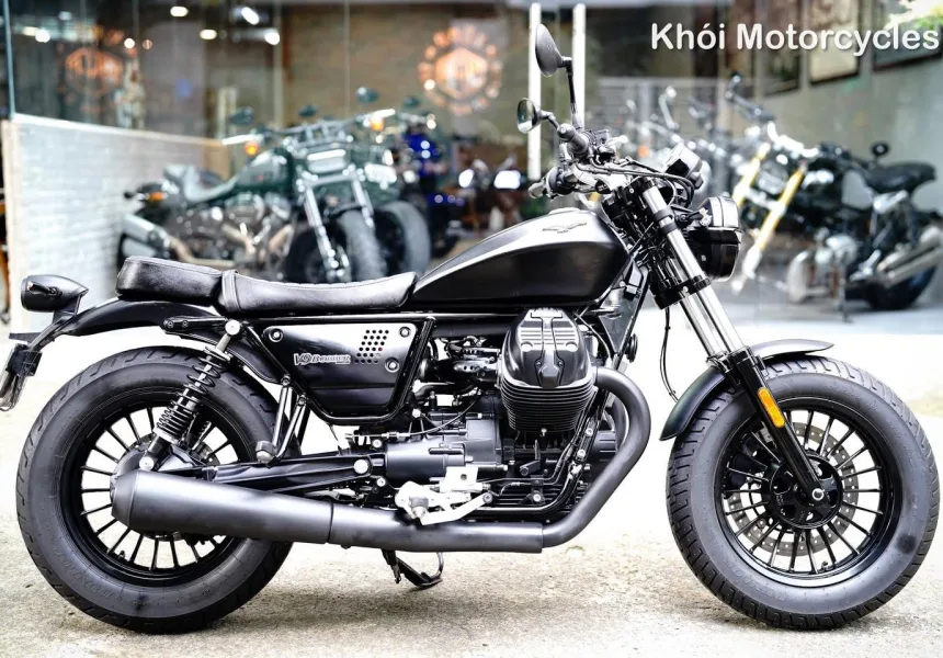 Moto Guzzi V9 Bobber Black 2022 Odo lướt 4k km