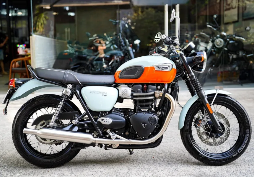 Triumph Bonneville T100 2023 Tangerine Orange/Meridan Blue