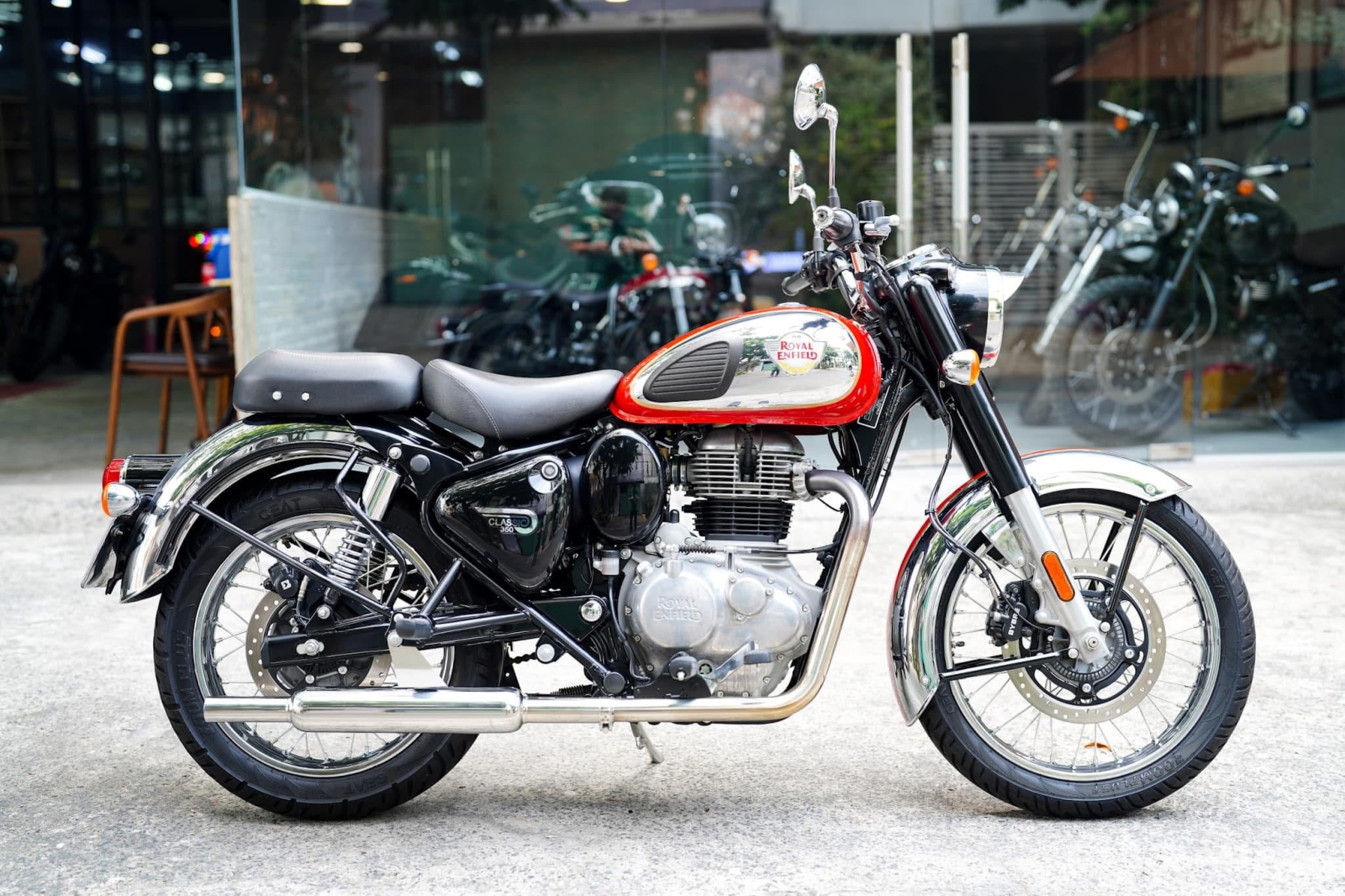 Royal Enfield 350cc 2023 Chrome Red